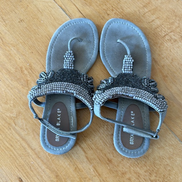 Bryan Blake Grey Suede & Beaded sandals in EU size 38 with added rubber soles. - Picture 3 of 8